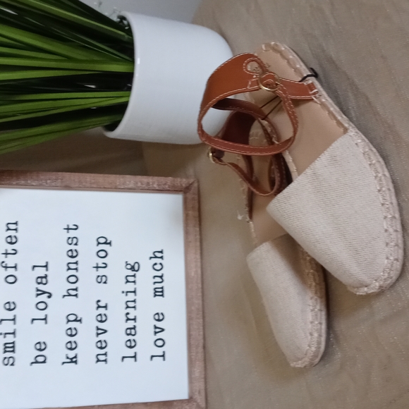 Shoes - Canvas shoes